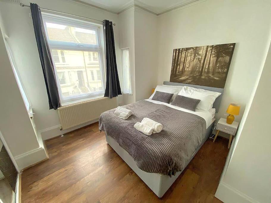 Evo 2 Bed - 2 Mins Stn Town Centre Gravesend